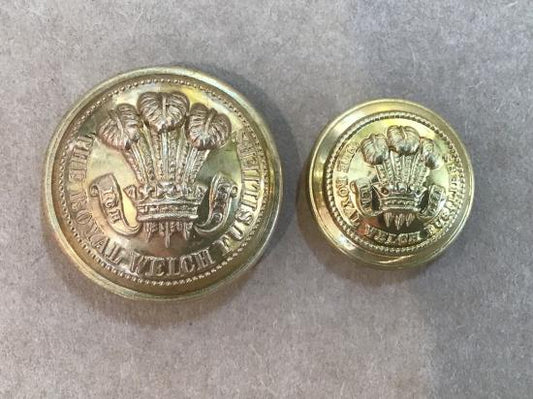 Gradia Militaria -  The Royal Welch Fusiliers officers gilt buttons