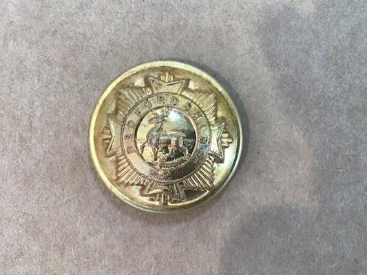 Gradia Militaria -  The Bedfordshire Regiment Officers button