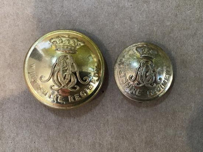 Gradia Militaria -  The Wiltshire Regiment officers buttons