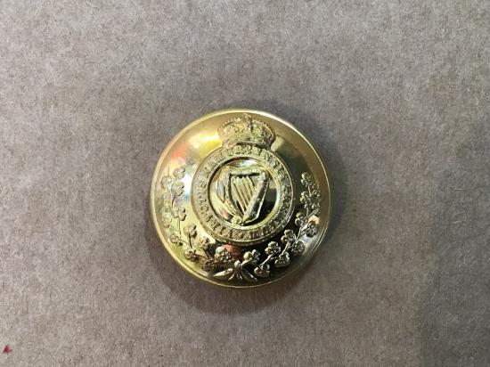 Gradia Militaria -  Post 1902 The Royal Irish Regiment button