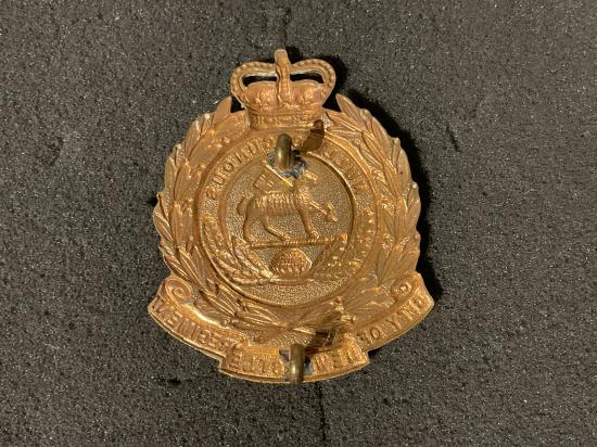 Australian 2nd Battalion city of Newcastle Regiment hat badge