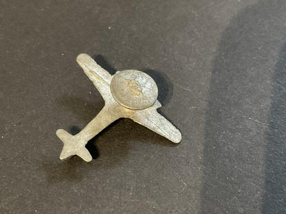 WW2 Mosquito plane fund rising lapel badge