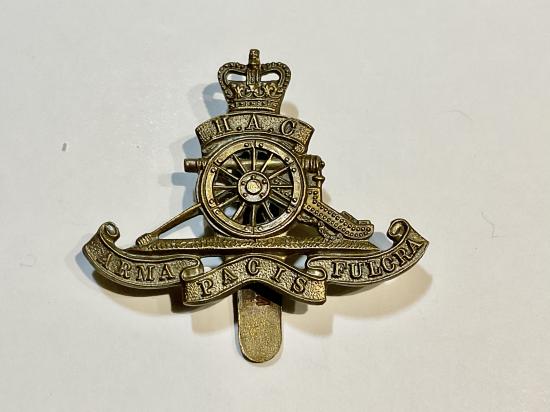 Gradia Militaria -  Post 1952 H.A.C brass beret badge