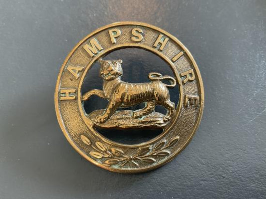 Gradia Militaria -  Hampshire Regiment Other Ranks helmet plate centre