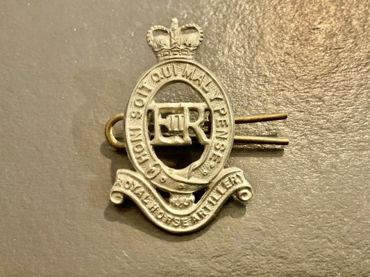 Gradia Militaria -  Q/C Royal Horse Artillery w/m cap badge