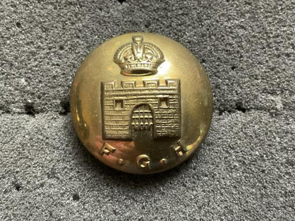 Gradia Militaria -  K/C Canadian Fort Garry Horse large button