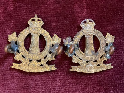 WW2 Canadian Le Regiment De Hull Collars