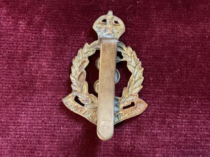 WW1/2 R.A.M.C brass cap badge