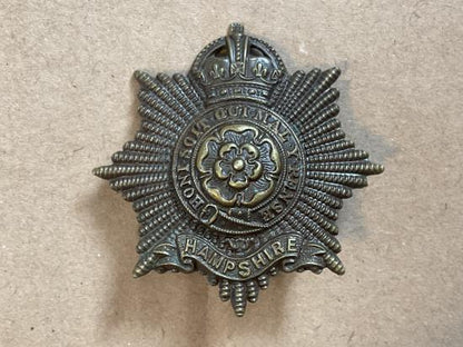 Gradia Militaria -  The Hampshire regiment O.S.D cap badge