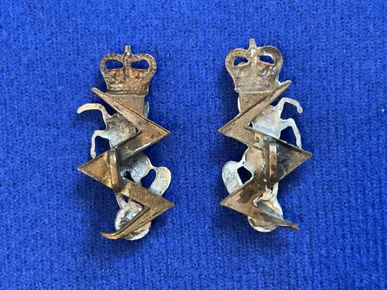 K/C R.E.M.E collar badges