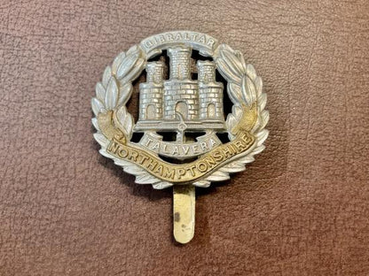 Gradia Militaria -  Northamptonshire Regiment cap badge