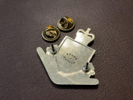 University of N.S.W Regiment anodised collar badge