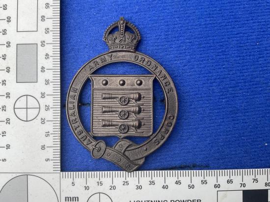 Gradia Militaria -  WW2 Australian A.O.C cap badge, oxidised finish version