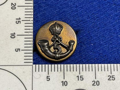 Gradia Militaria -  WW2 5th MAHRATTAS L.I officers hat button