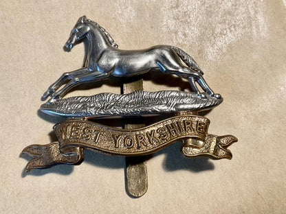 Gradia Militaria -  West Yorkshire Regiment cap badge