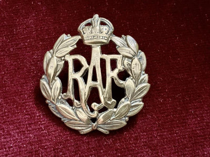 Gradia Militaria -  WW2 R.A.F other ranks cap badge