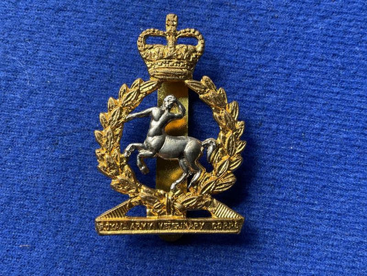 Gradia Militaria -  Q/C Royal Army Veterinary Corps cap badge