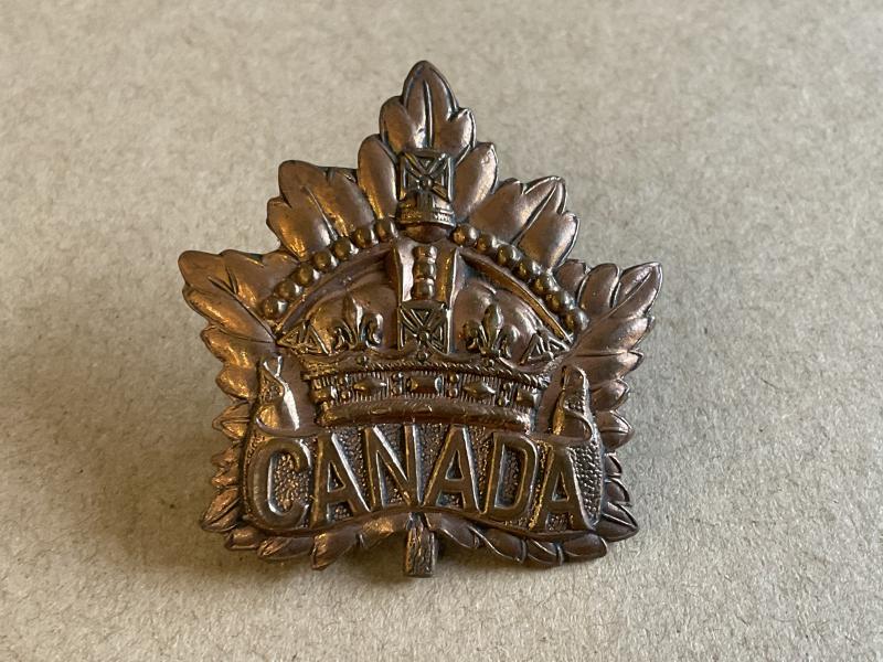 Gradia Militaria -  WW1 Canadian General service cap badge