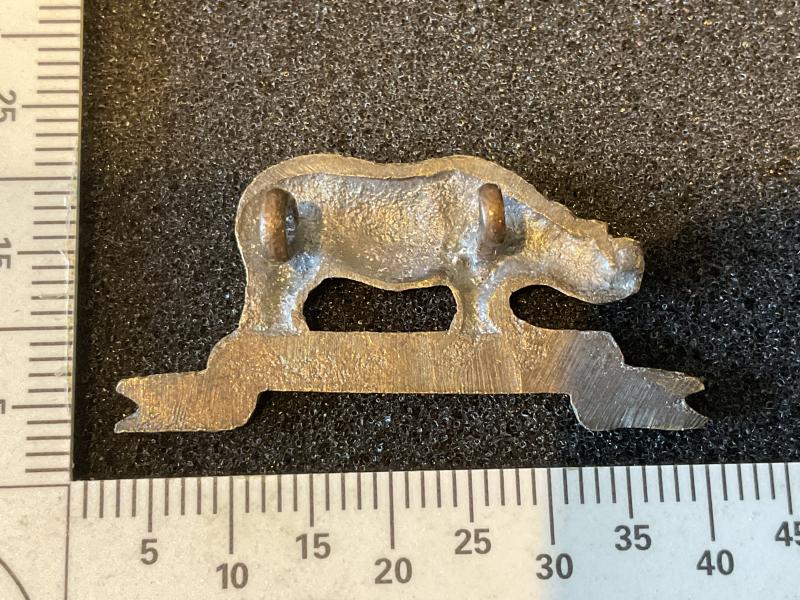 WW2 ASSAM REGIMENT brass cap badge