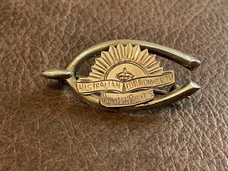 Gradia Militaria -  Australian commonwealth military forces sweetheart