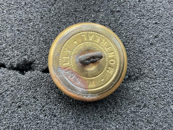 WW1 Royal Canadian Dragoons button by Scully – Gradia Militaria