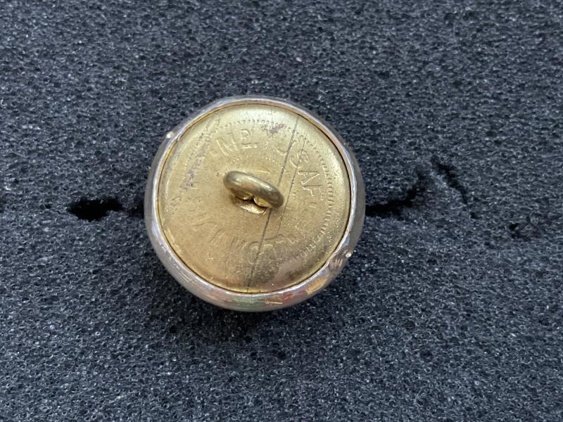 Pakistan military button