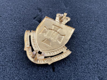 Queensland University Regiment cap badge 1953-60s