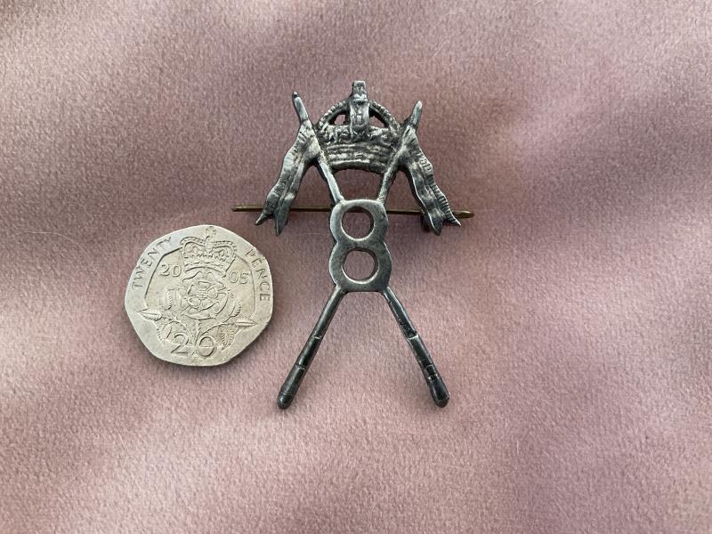 Gradia Militaria -  WW1 Indian Army 8th Cavalry Regt cap badge
