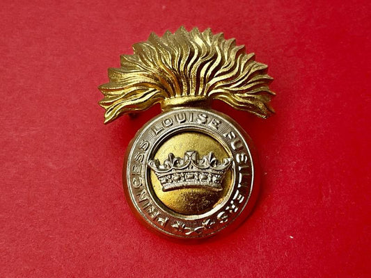 Gradia Militaria -  WW2 Canadian Princess Louise Fusiliers cap badge