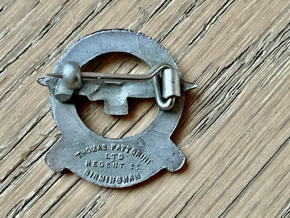 WW2 R.A.F Comforts Committee knitter badge