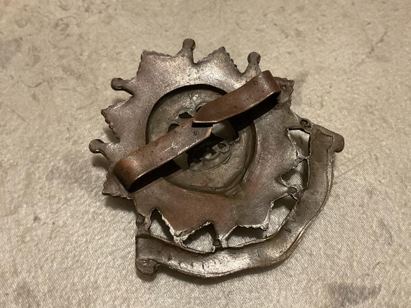 WW2 Bedfordshire & Hertfordshire Regiment O.S.D cap badge