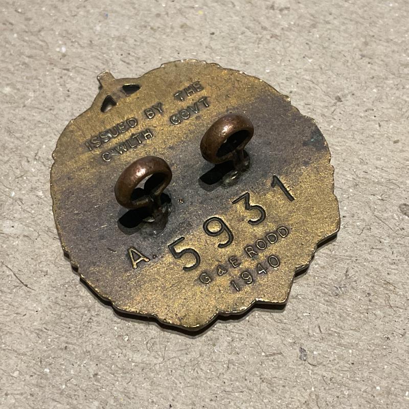 WW2 Australian General Service badge (Volunteer) lapel badge