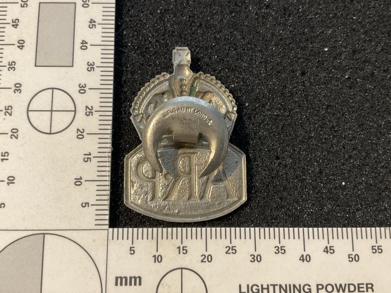 WW2 A.R.P lapel badge made by Gaunt