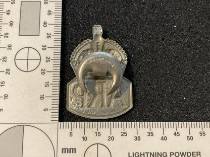 WW2 A.R.P lapel badge made by Gaunt