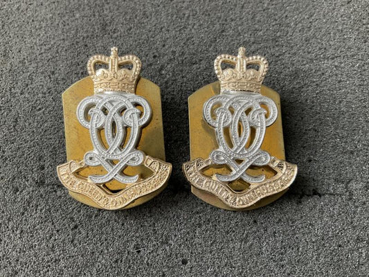 Gradia Militaria -  The Queens Own Hussars anodised collar badges