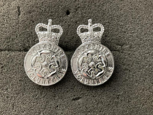 Gradia Militaria -  Yorkshire Volunteers anodised collar badges