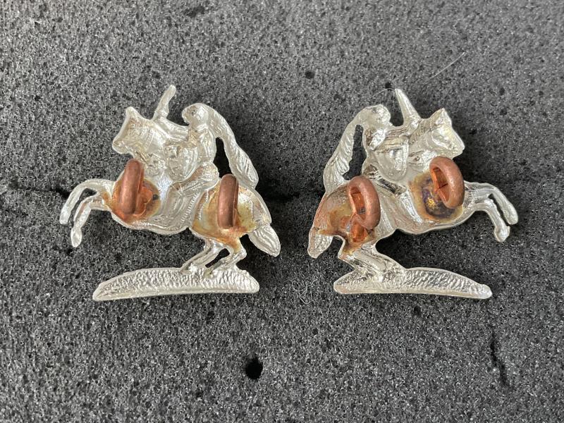 Fife & Forfar Yeomanry white metal collar badges