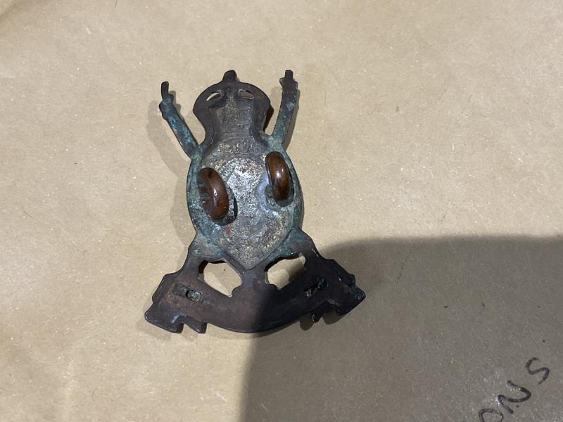 WW1 The 6th Regiment of Dragoon Guards collar badge