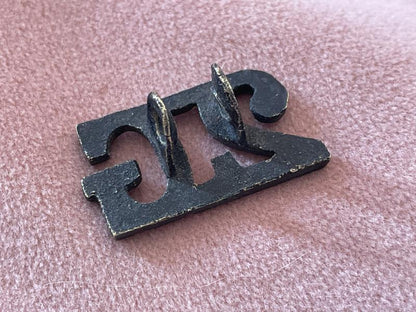 WW2 2nd Gurkhas (2G) metal shoulder title