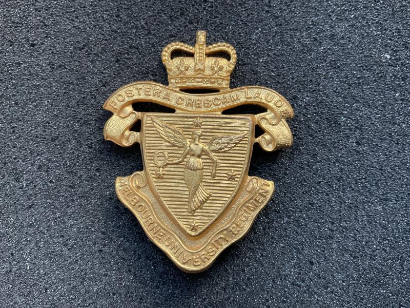 Gradia Militaria -  Melbourne University Regiment cap badge 1953-60s