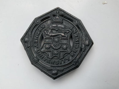 Gradia Militaria -  Sydney University Regiment hat badge
