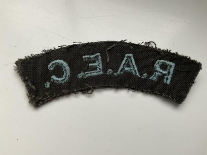 R.A.E.C cloth shoulder title