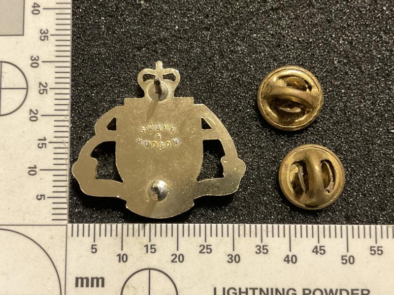 Adelaide university Regiment anodised collar badge