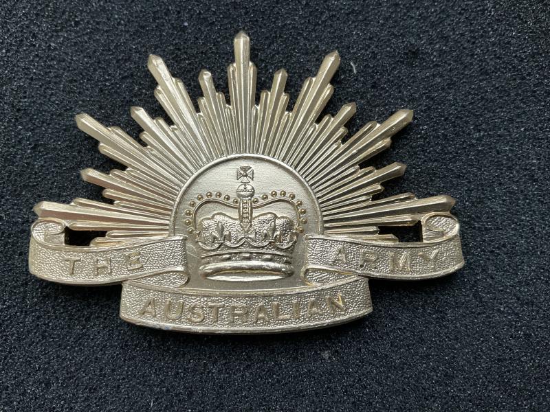 Gradia Militaria -  7th Pattern Australian military forces Rising Sun hat badge