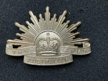 Gradia Militaria -  7th Pattern Australian military forces Rising Sun hat badge