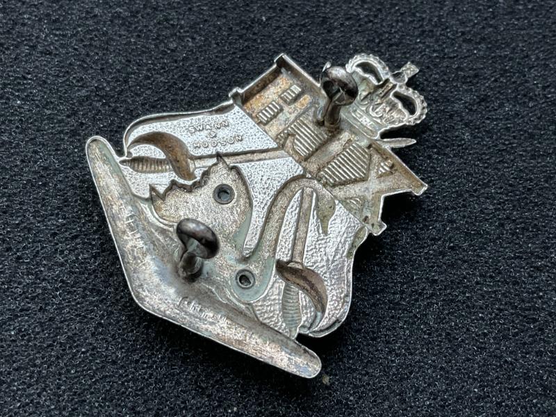 Gradia Militaria -  Australian 10th Light Horse hat badge 1953-60s