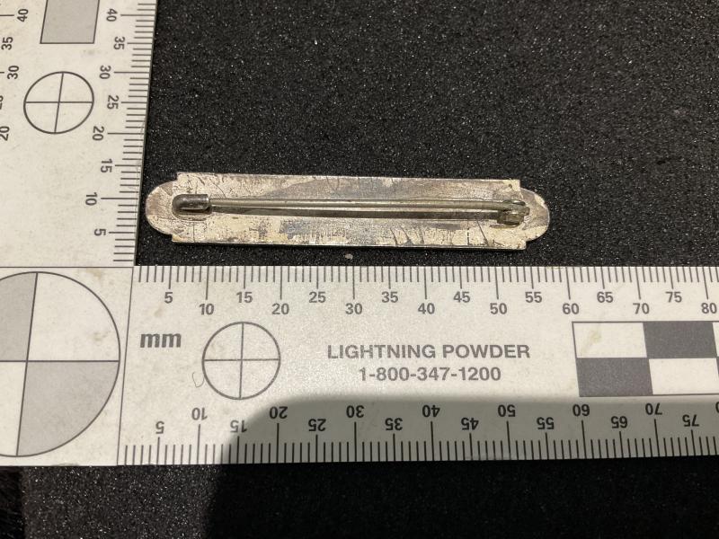 WW2 USMC sterling silver MARKSMAN breast badge