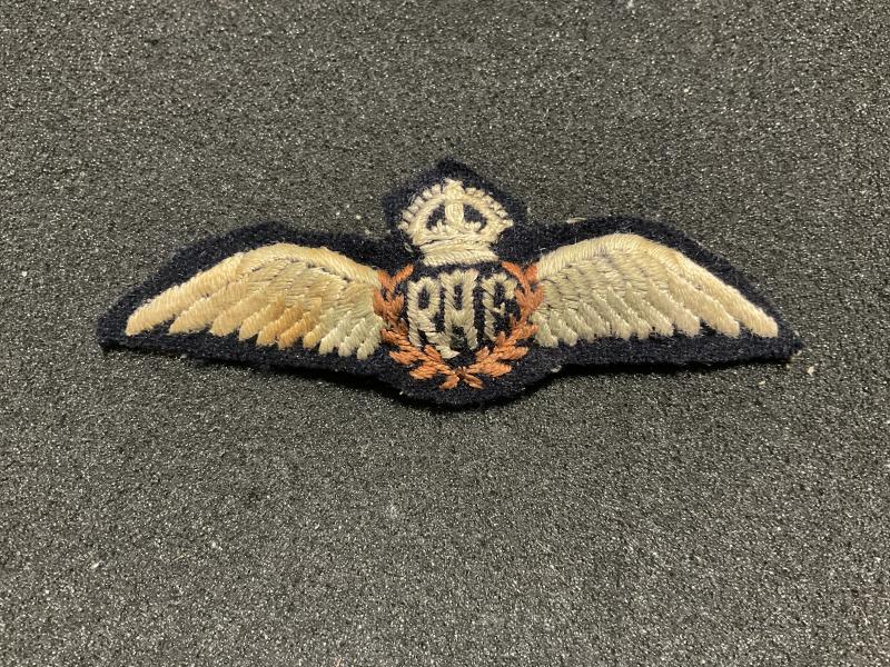 Gradia Militaria -  WW2 R.A.F full size pilots wings with brooch fixing