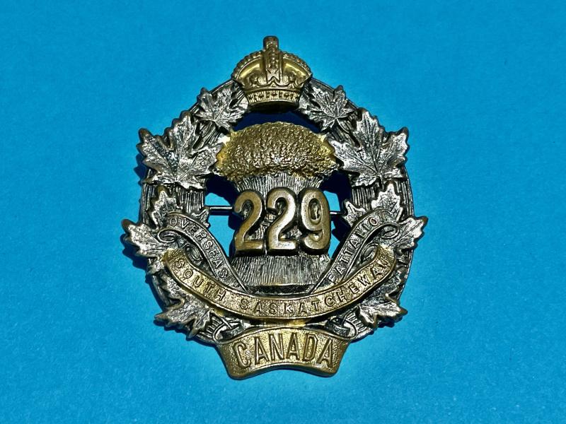Gradia Militaria -  WW1 229th Bn, South Saskatchewan officers cap badge