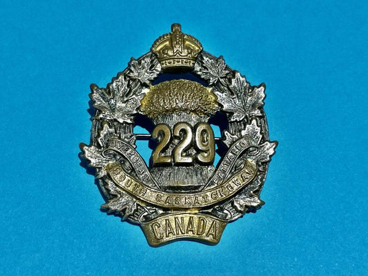 Gradia Militaria -  WW1 229th Bn, South Saskatchewan officers cap badge